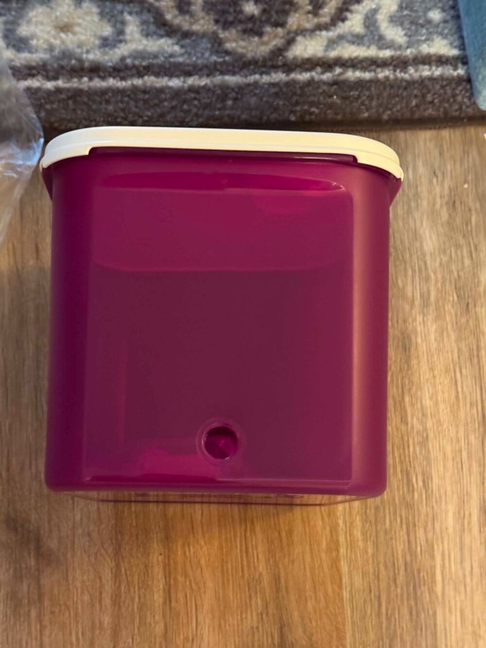 Tupperware drink dispenser with spigot - NEW
